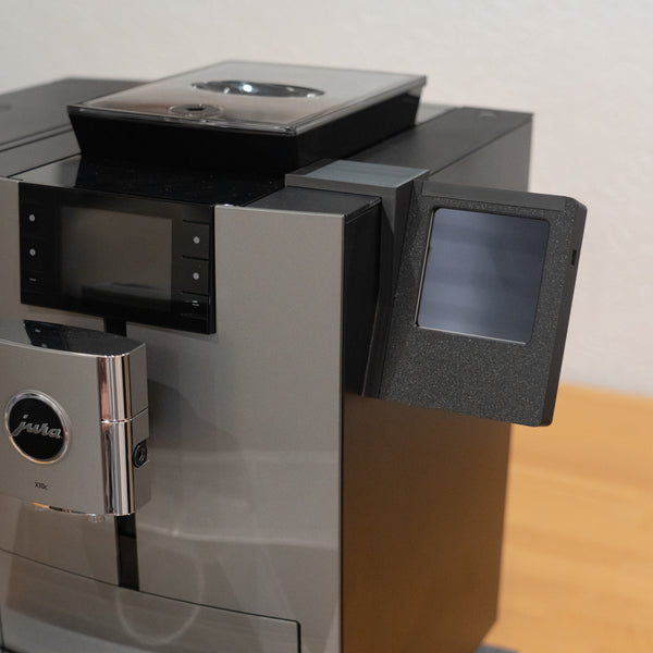 SumUp Solo Kartenleser Halterung montiert an Jura Kaffeemaschine X10 – Kombination für Cafés und Kaffeerestaurants